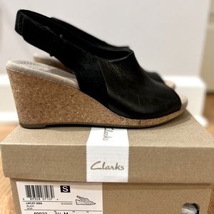 Clarks Women's Lafley Jess Slingback Wedge Sandal - Black 7.5